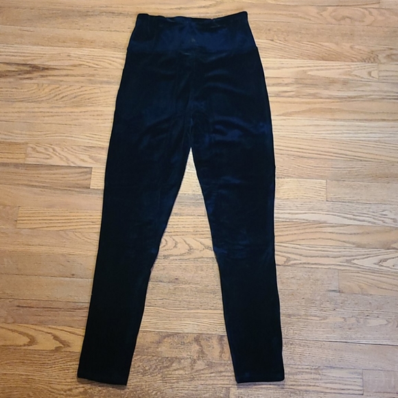 Assets by Spanx black velvet high-waisted leggings - Picture 4 of 5